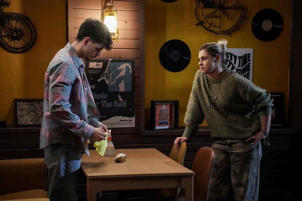 Emilian și Antonia Crișan - Ana, mi-ai fost scrisă în ADN