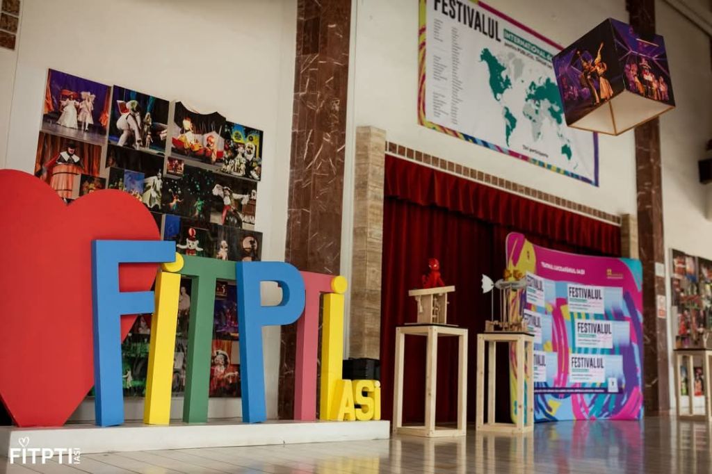 Oglinda puterii și a vulnerabilității. Festivalul de Teatru de la Iași explorează forța și slăbiciunea lumii de&nbsp;azi