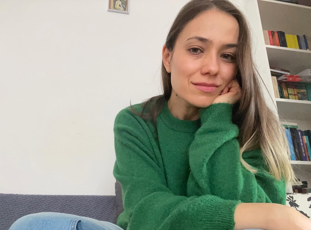 iar sub stratul de zăpadă, furia - Cristina Ţane (Sursă foto: Instagram)
