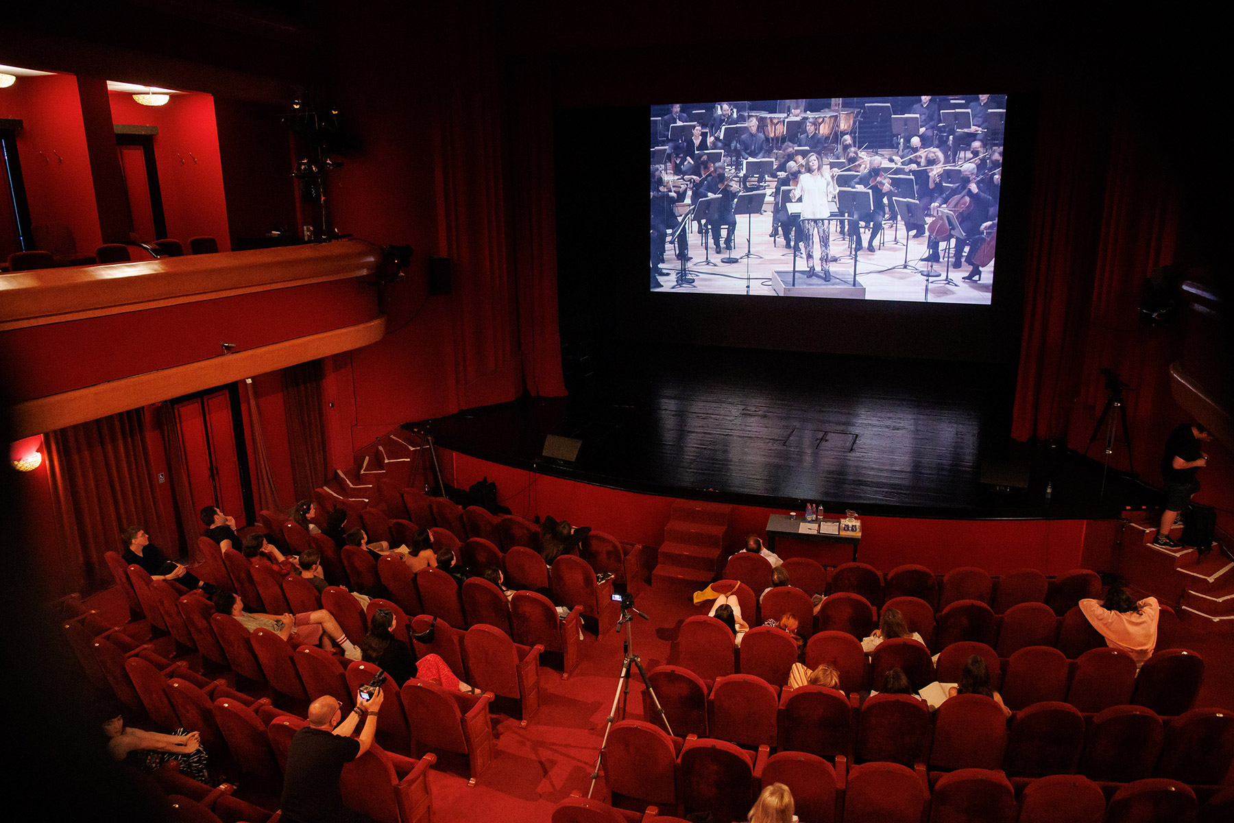 Tabăra Pre-HOP 2026, pe scena TT: o săptămână de teatru alături de Silviu Purcărete și Dragoș Buhagiar