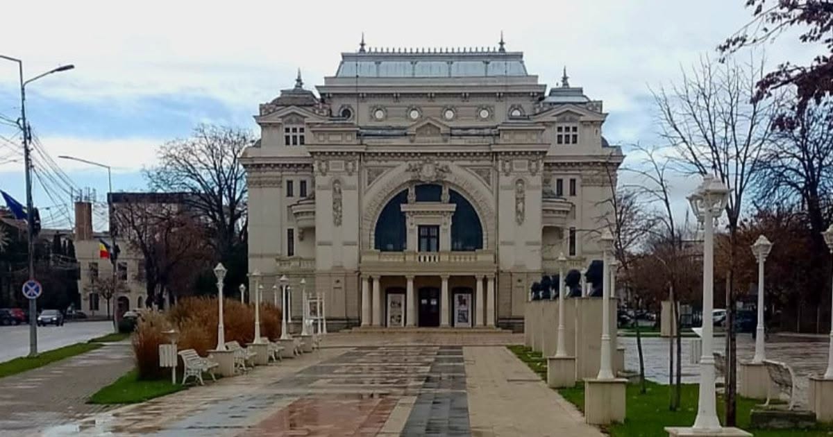 Teatrul din Focșani, desființat! Managerul interimar, fost condamnat penal pentru furt de conserve de porc