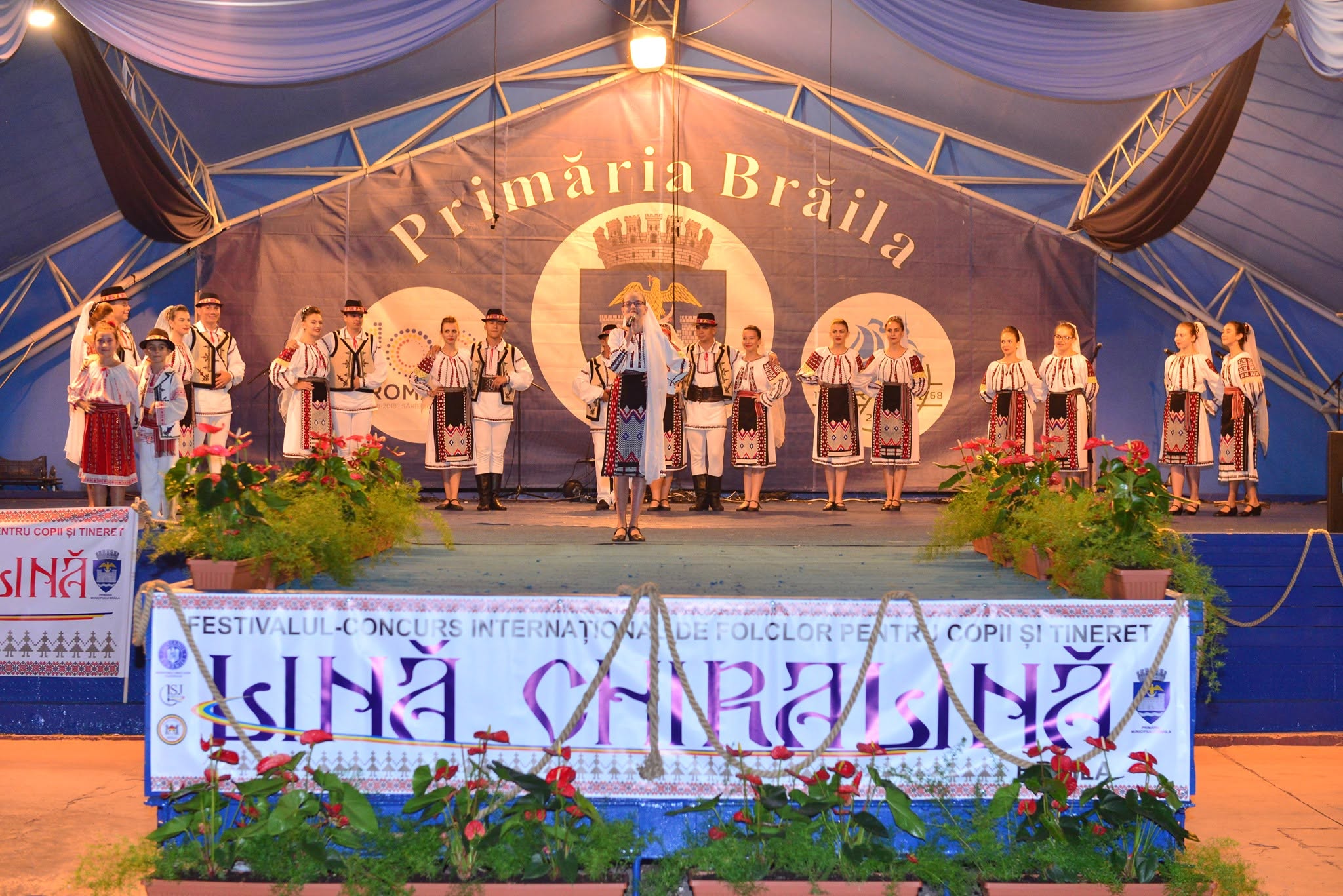 Tradiții din cinci țări se întâlnesc pe malul Dunării la festivalul Lină Chiralină din Brăila