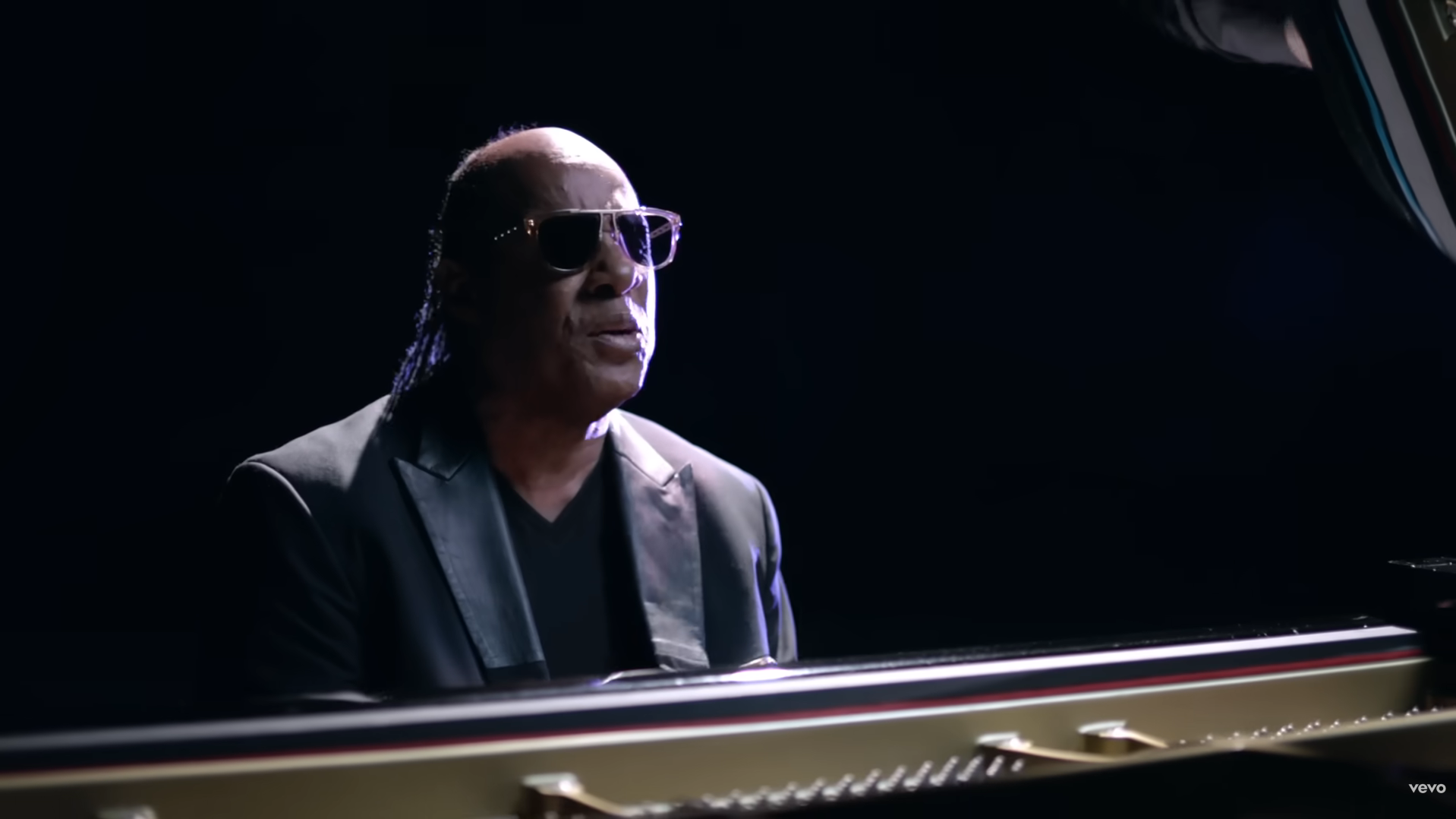 Lgenda revine: Stevie Wonder lansează un nou album după o pauză de 22 de ani