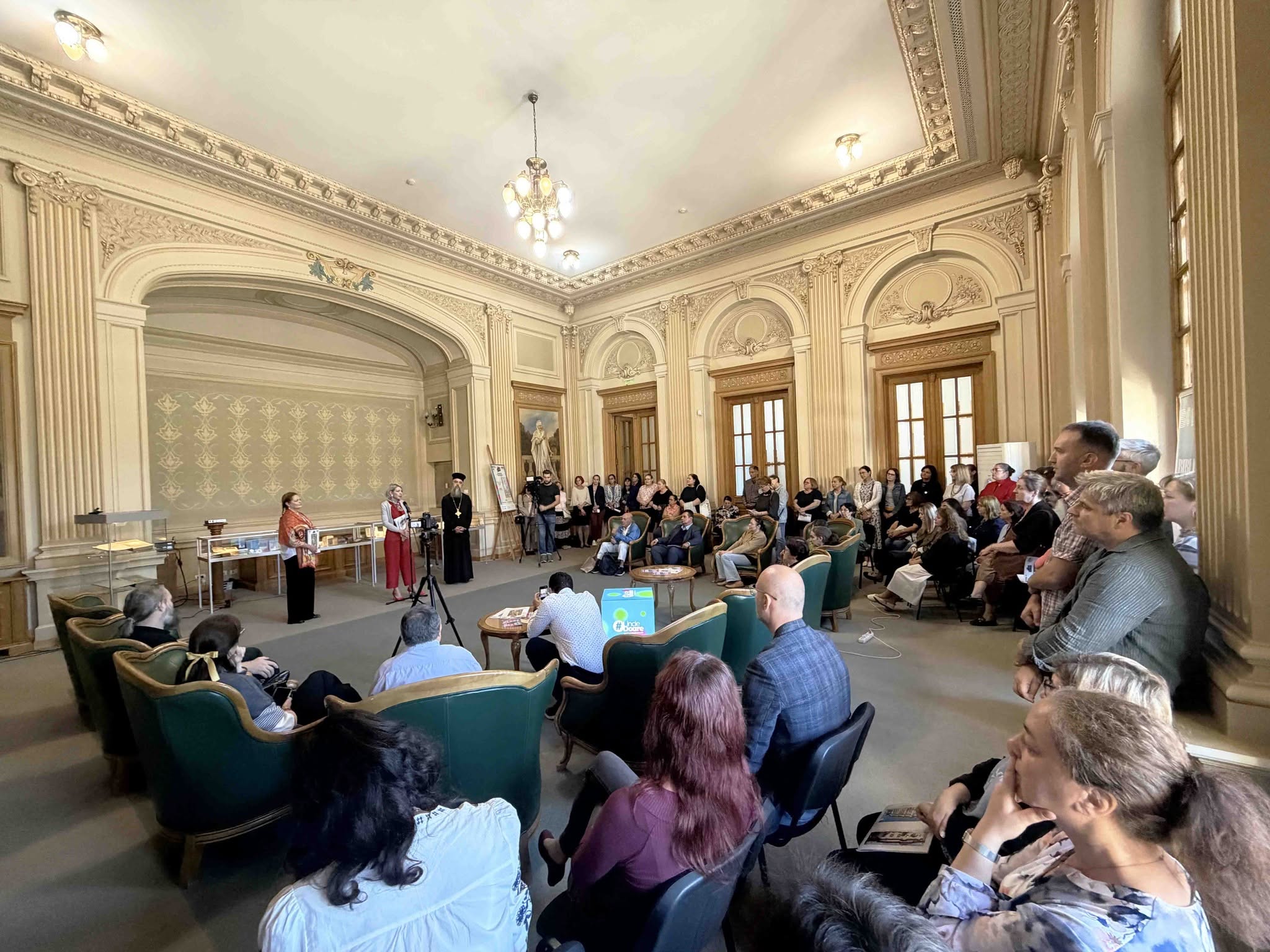 „Bizanț după Bizanț”: expoziție de carte veche la BCU „Carol I”, la 1400 de ani de la compunerea Imnului Acatist