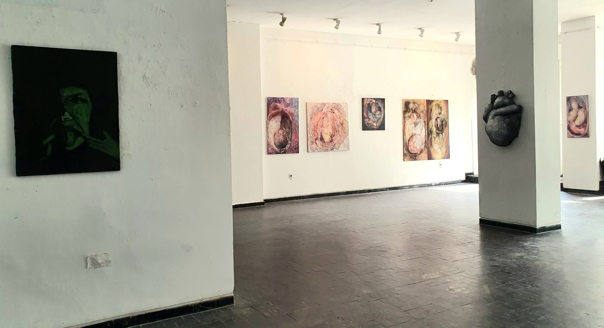 „GRUP 3”: Cristina Lupescu, Mara Naghi Niculae și Lussiana Obrijanu expun la Galeria Căminul Artei din București