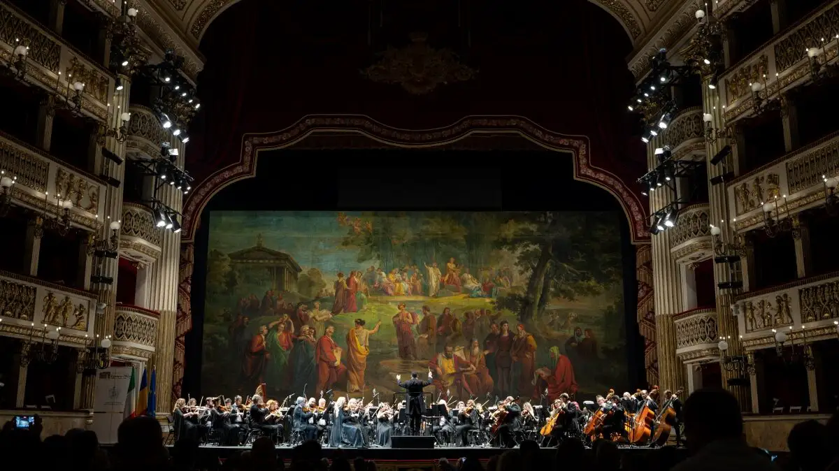 Opera Națională București, pe scena Teatro di San Carlo din Napoli, cel mai vechi teatru de operă în funcțiune din lume