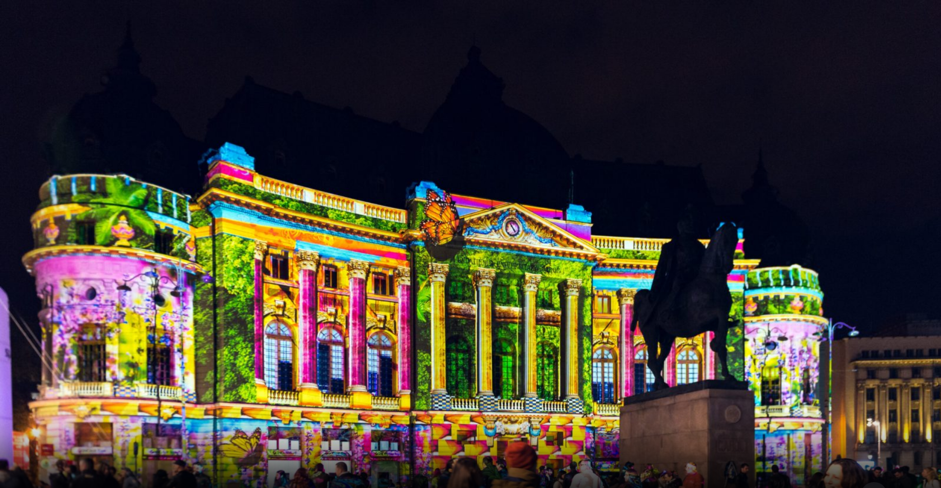Spotlight #10 transformă Calea Victoriei în „Playground”: 19 instalații de lumină și video mapping, gratuit, până duminică