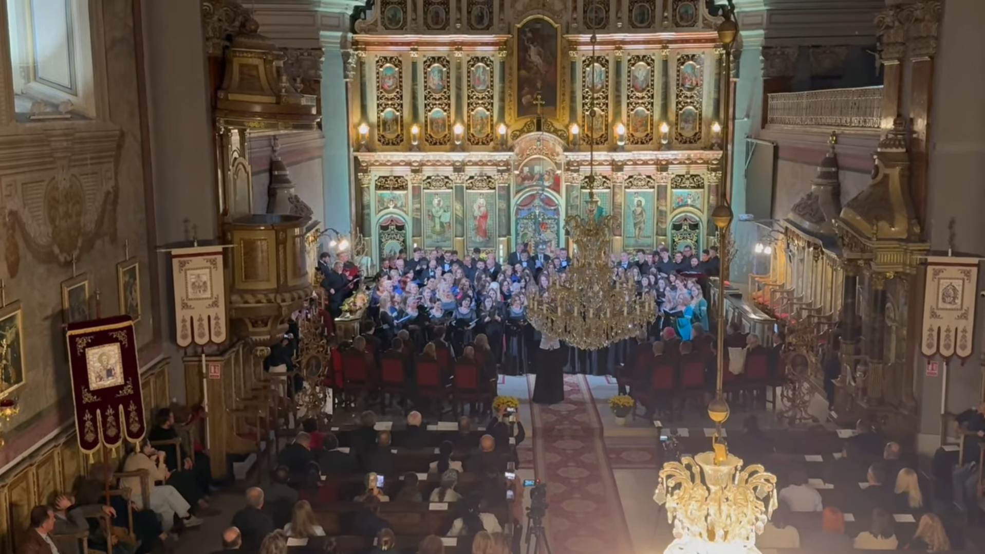 Festivalul Coral „Francisc Hubic” de la Oradea: 100 de coriști au cântat împreună „Născătoare”, în Catedrala „Sfântul Nicolae”