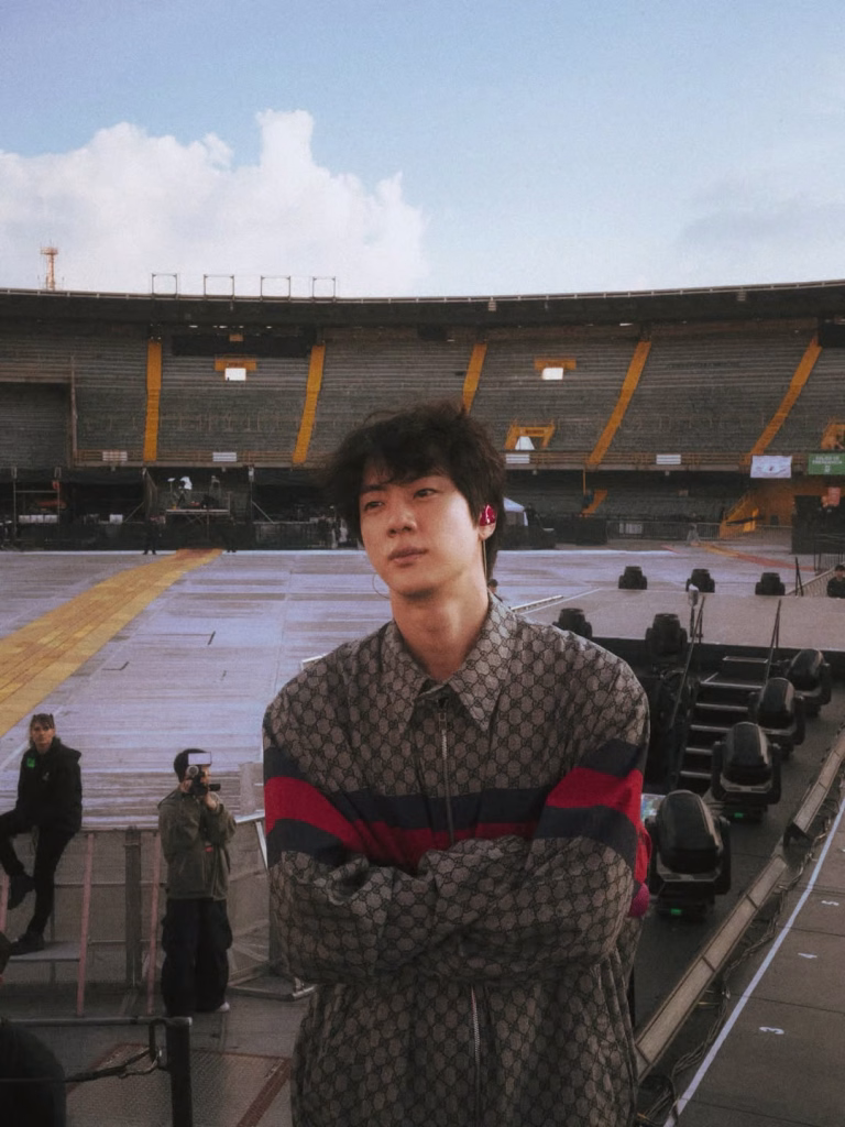 Jungkook și-a fotografiat colegii din BTS cu un Leica