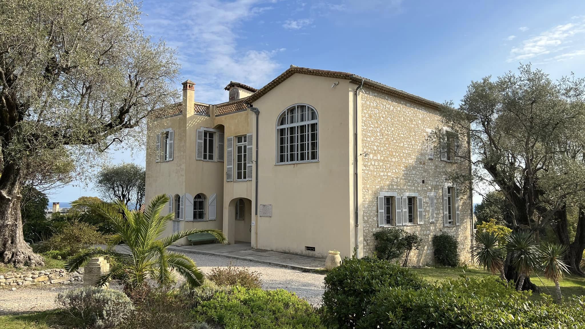 Jaful de la Muzeul Renoir: anchetatorii francezi au reținut cinci suspecți, la o lună după furtul a patru tablouri