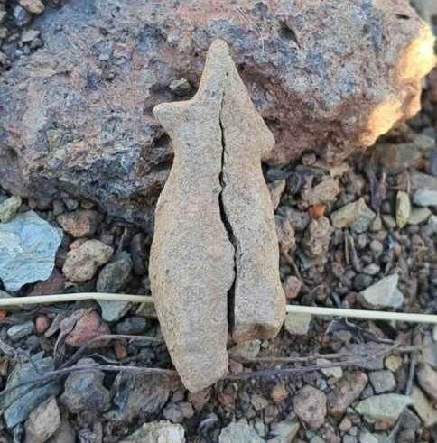 O figurină feminină de circa 6.000 de ani, descoperită la Păuleni-Ciuc, în situl „Dâmbul Cetății”