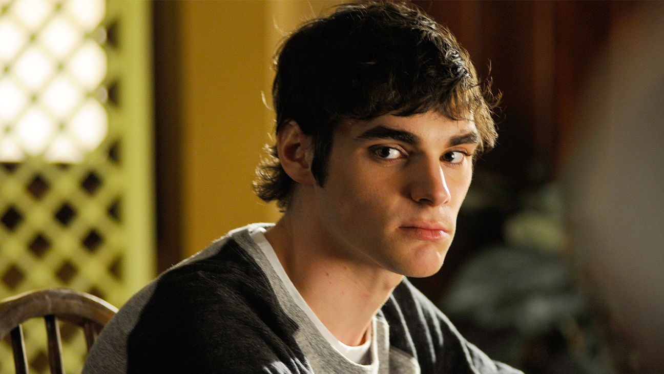 RJ Mitte, fiul lui Walter White din „Breaking Bad”, a murit la 34 de ani. Bryan Cranston: „Îmi vei lipsi, fiule”